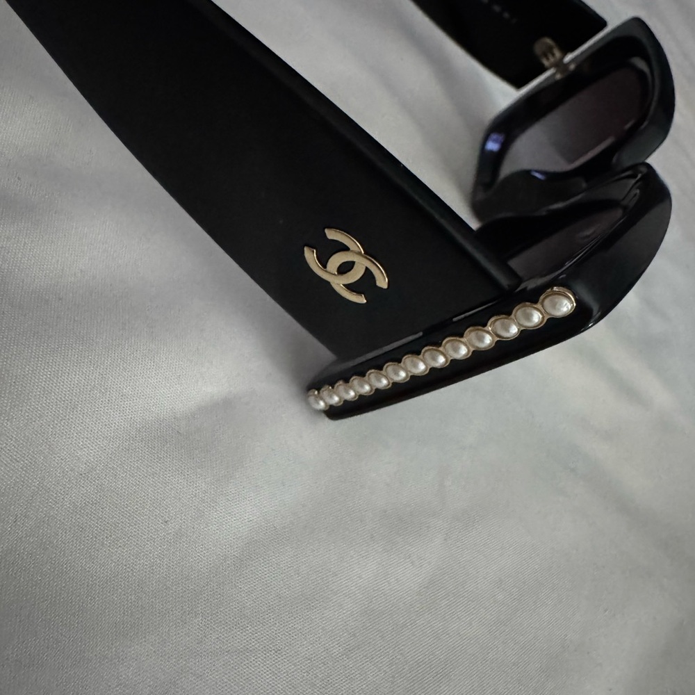 CHANEL Black Sunglasses with Gold Accents - Picture 2 of 8